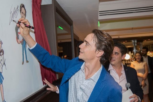 Inmortalizan a Esteban Gutiérrez con una caricatura