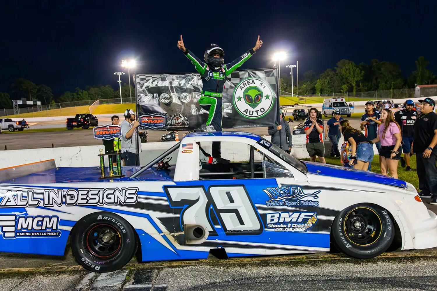El equipo mexicano MCM Racing gana en 2 categorías en Houston Motorsports Park