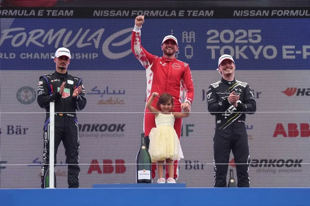 Oliver Rowland se adjudicó la victoria en casa de Nissan