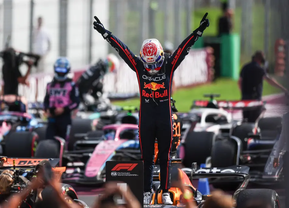 Max Verstappen ganó en Monza y rompió récords