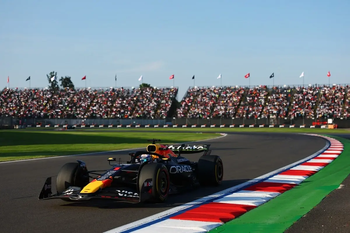 Max Verstappen domina el primer día del México GP con récord de vuelta