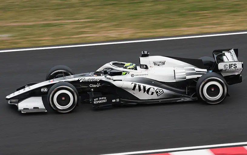 De nueva cuenta Sergio Pérez y Valtteri Bottas reciben bandera a cuadros, ahora en el GP japonés
